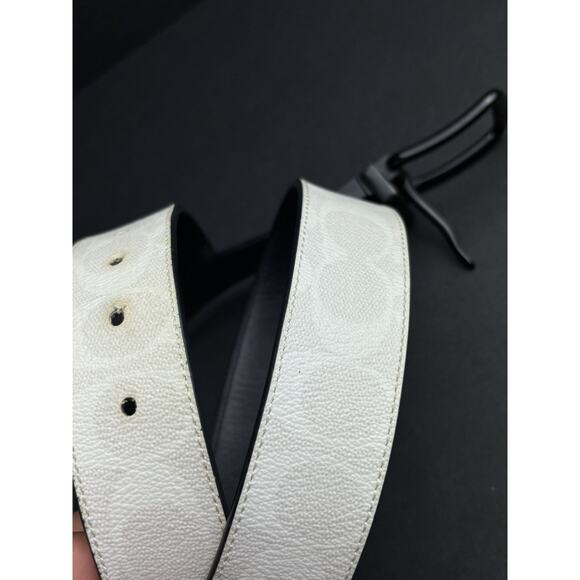 Coach Men's Monogram Logo Reversible Belt white/black Signature Canvas 48” - Picture 5 of 7